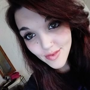 Meet your Posher, Adrianna hope